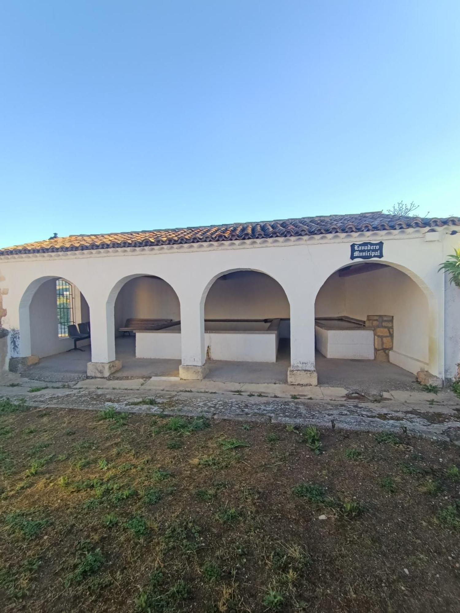 Alojamiento Rural El Cerro Fresneda de la Sierra Bagian luar foto